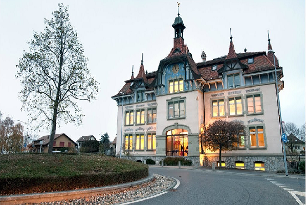 Business School Lausanne picture