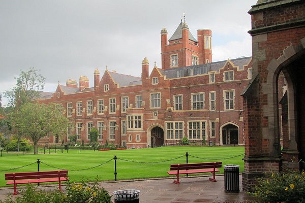 Queen's University Belfast picture