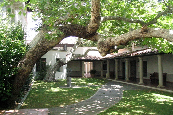 Balch Hall courtyard