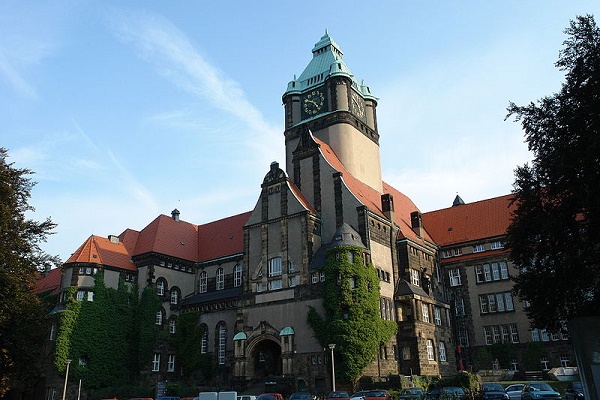 Georg Schumann Building
