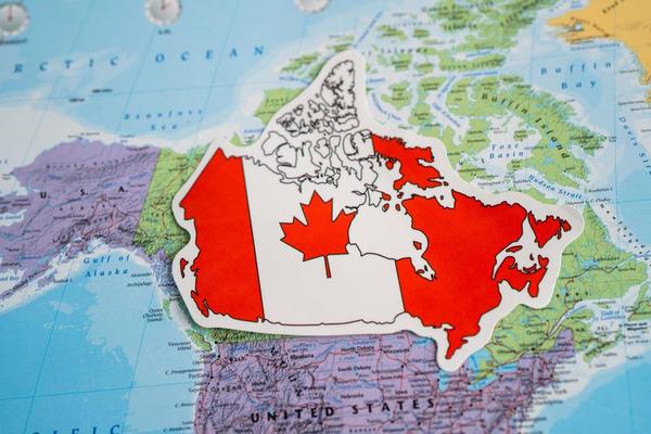 هزینه درخواست خدمات مهاجرتی کانادا افزایش یافت!